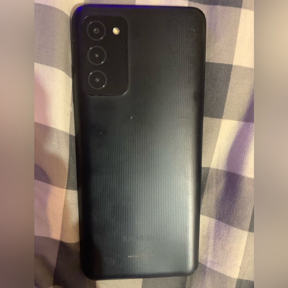 Samsung Galaxy A13 (BROKEN)